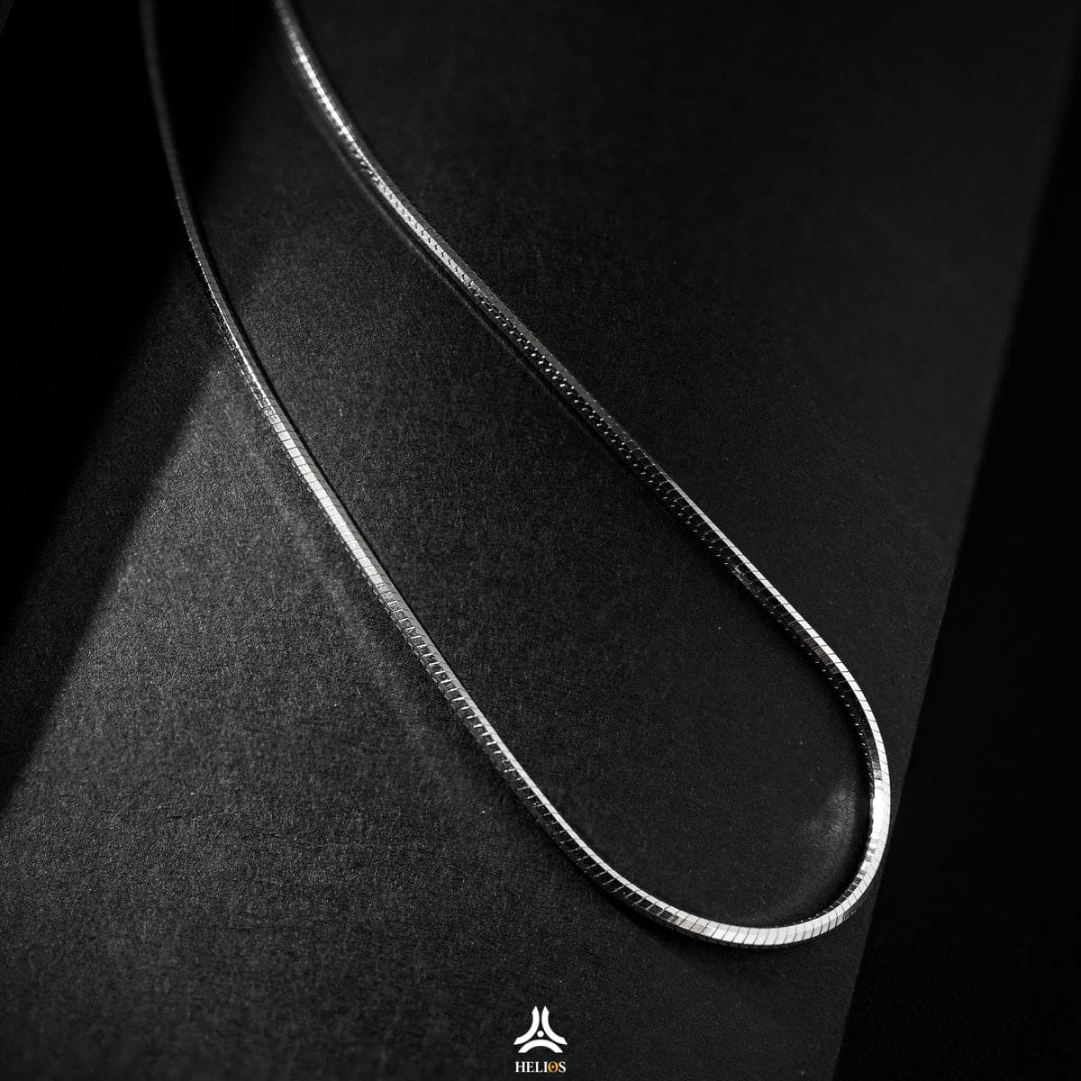 Band V7 Lotus - Image 4
