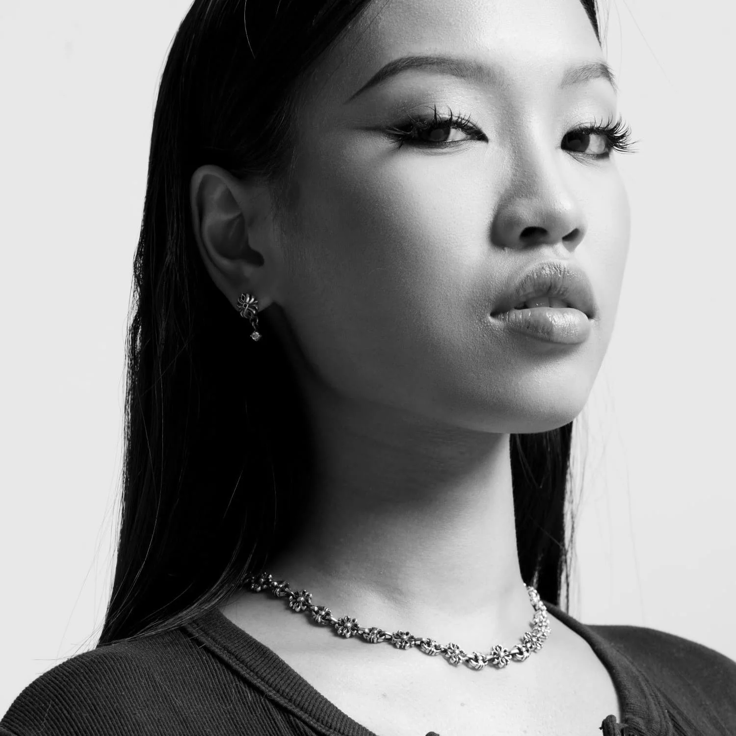 Khanka Lotus Black Silver - Image 7