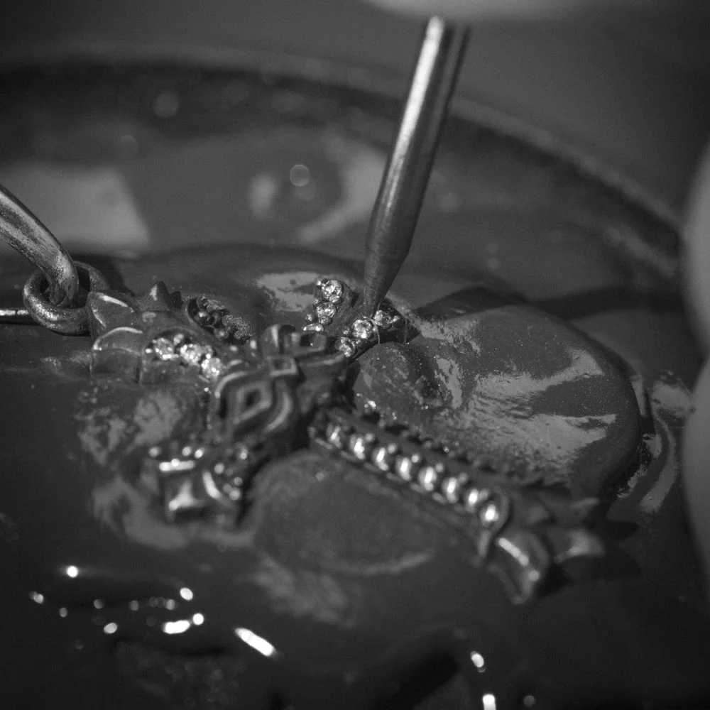Lotus Sainte Croix Pendant - Image 6