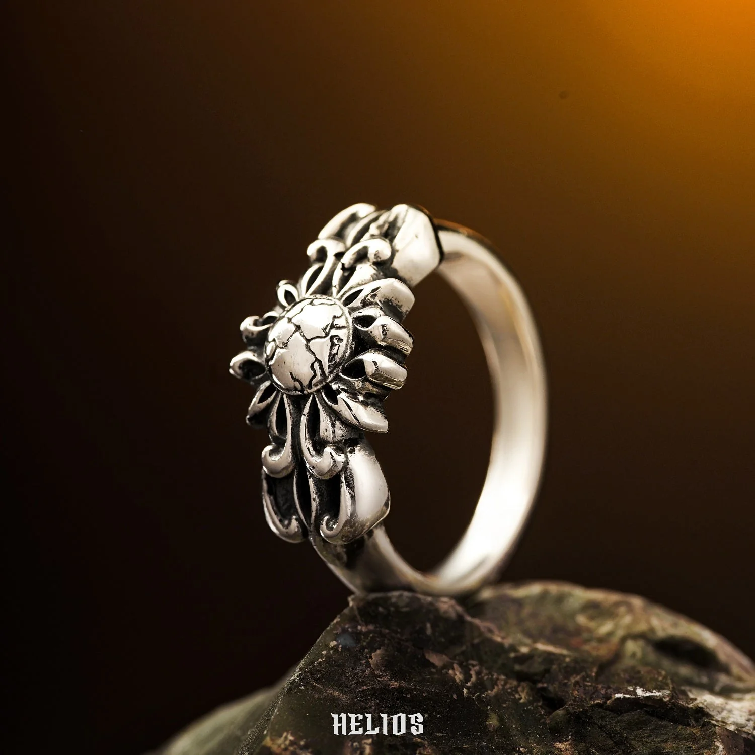 Taman Negara Sunflower Black Silver - Image 3