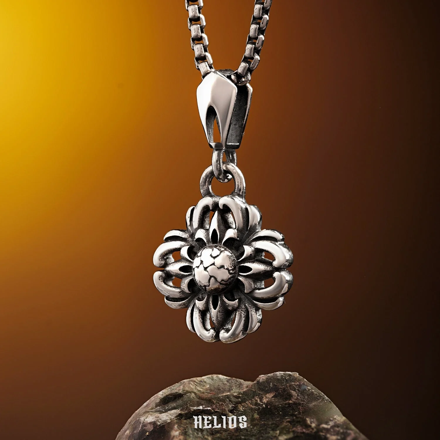 Yosemite Sunflower Black Silver - Image 3